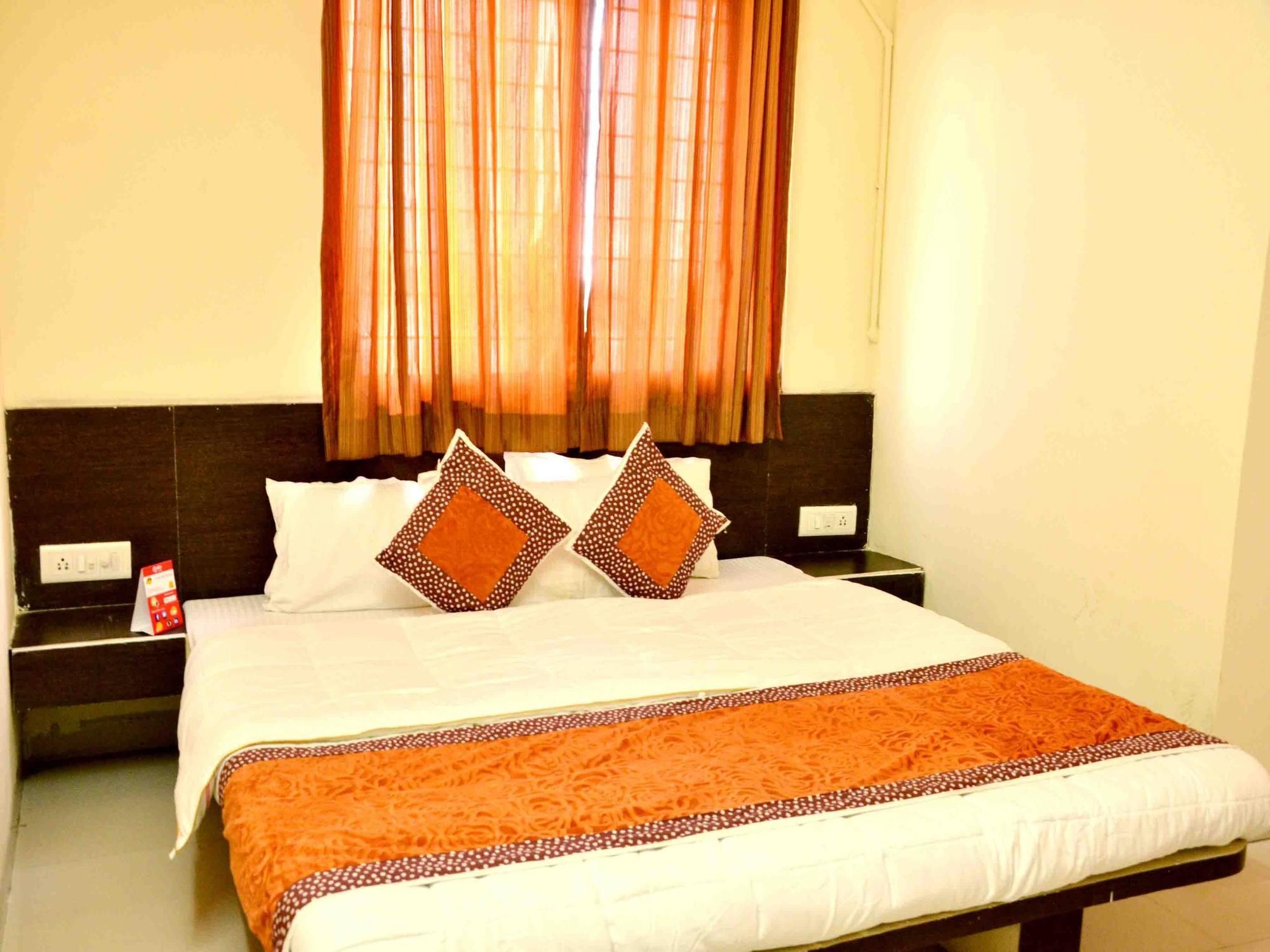 Hotel Vijay Nagar Индаур Экстерьер фото