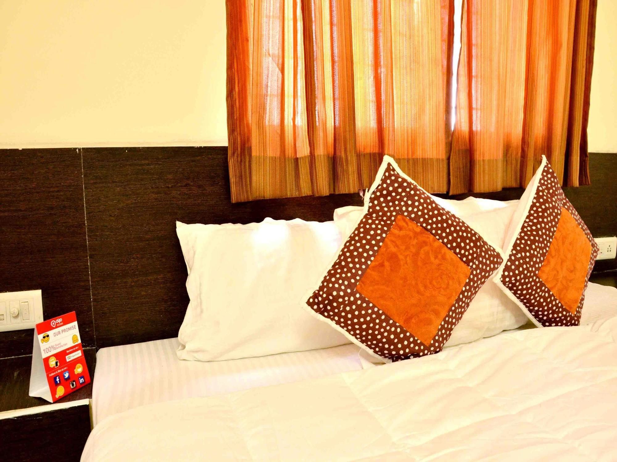 Hotel Vijay Nagar Индаур Экстерьер фото