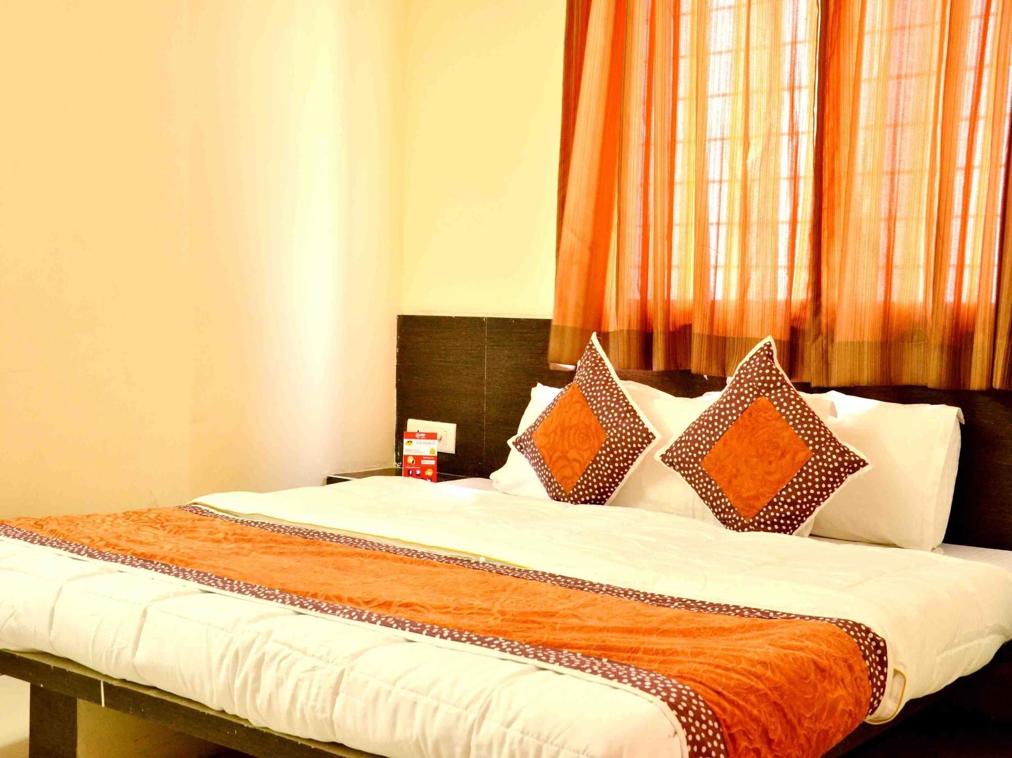 Hotel Vijay Nagar Индаур Экстерьер фото