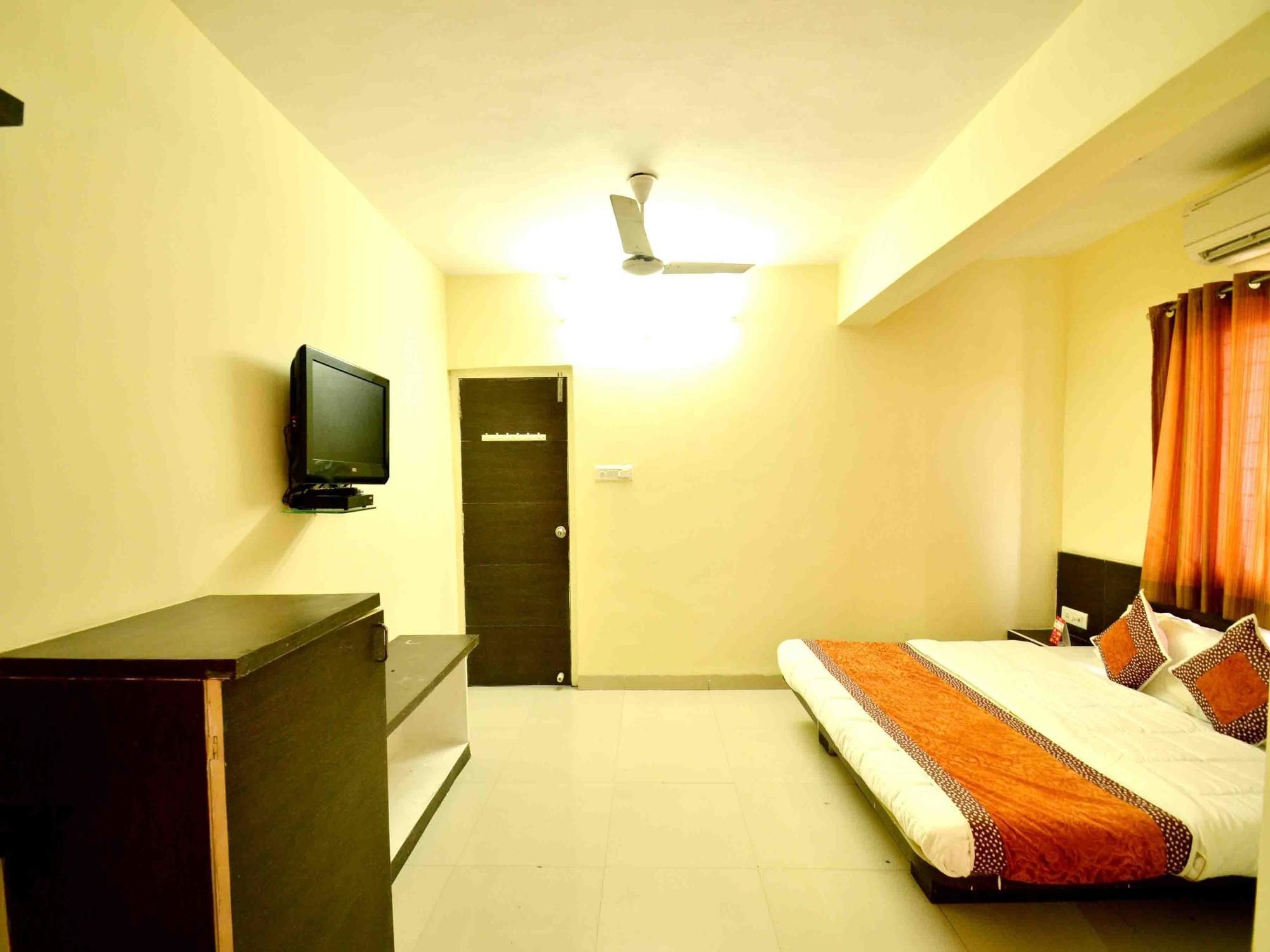 Hotel Vijay Nagar Индаур Экстерьер фото